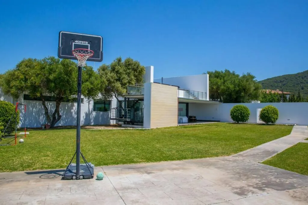 Elegante Y Sofisticada Villa De 5 Habitaciones Los Canos De Meca